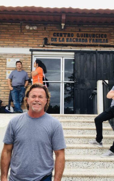 Dr. Anthony carter travels to honduras with medical missions team to perform 55 joint replacements 3 Dr. Carter in honduras